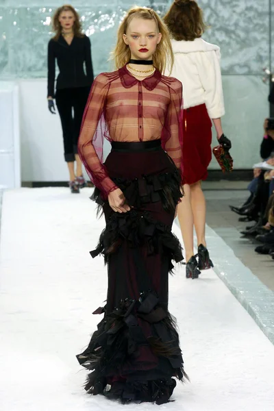 Look 50